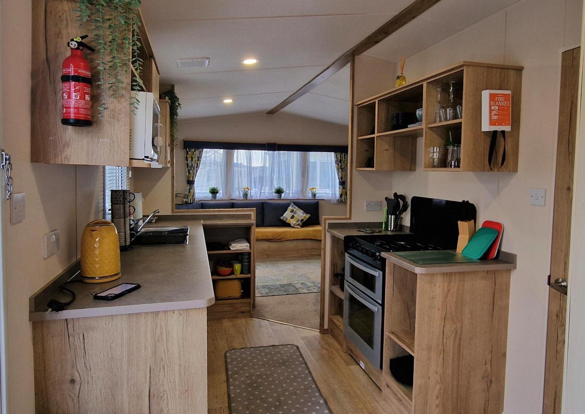 Cwtch, White Horse, Seal Bay Resort 셀시 외부 사진